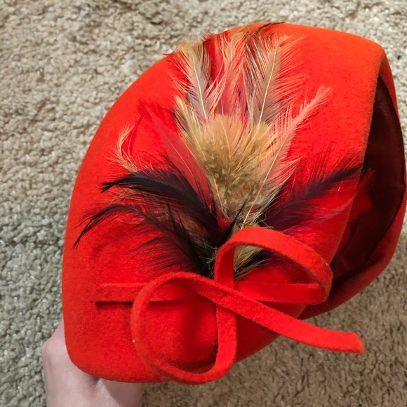 Vintage Orange Bonnet Style Hat w/Feather & Bow - Picture 9 of 10